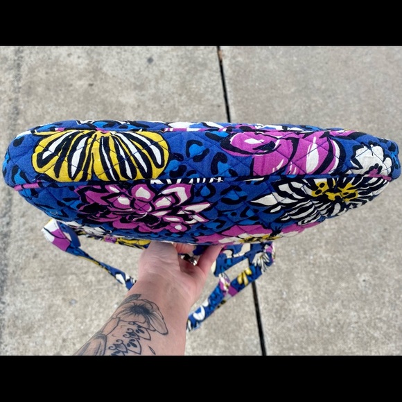 Vera Bradley cross body - Picture 10 of 12